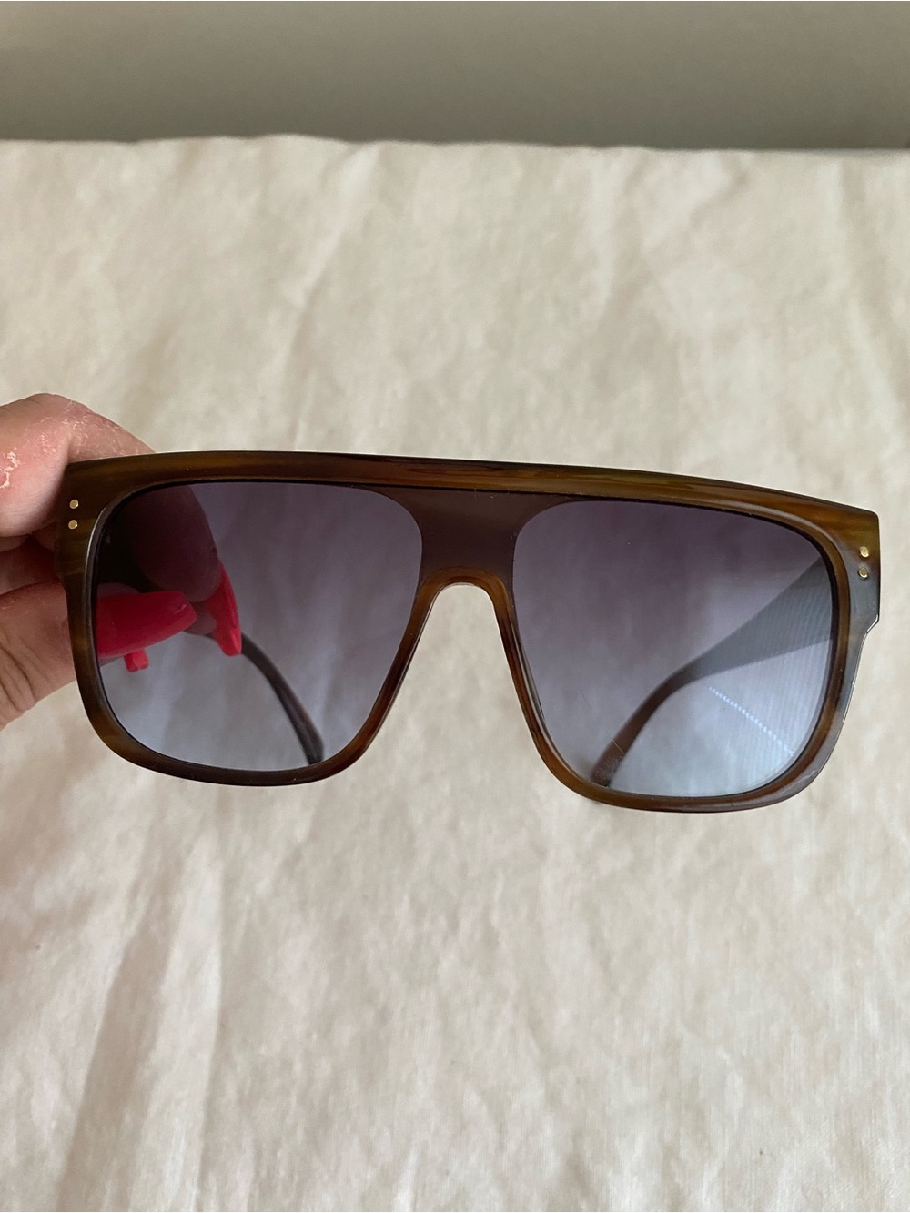 Anthropologie Brown Tortoiseshell Shield Sunglasses with Gradient Smoke Lenses - Picture 10 of 16